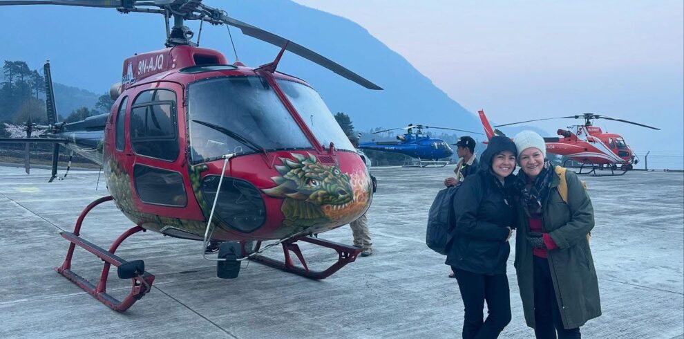 Everest trek with helicopter return
