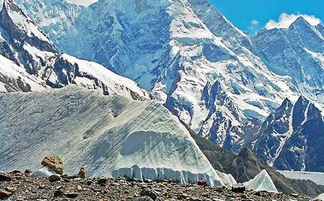 Everest Base Camp Trek in September: Late Monsoon Conditions and Hidden Value