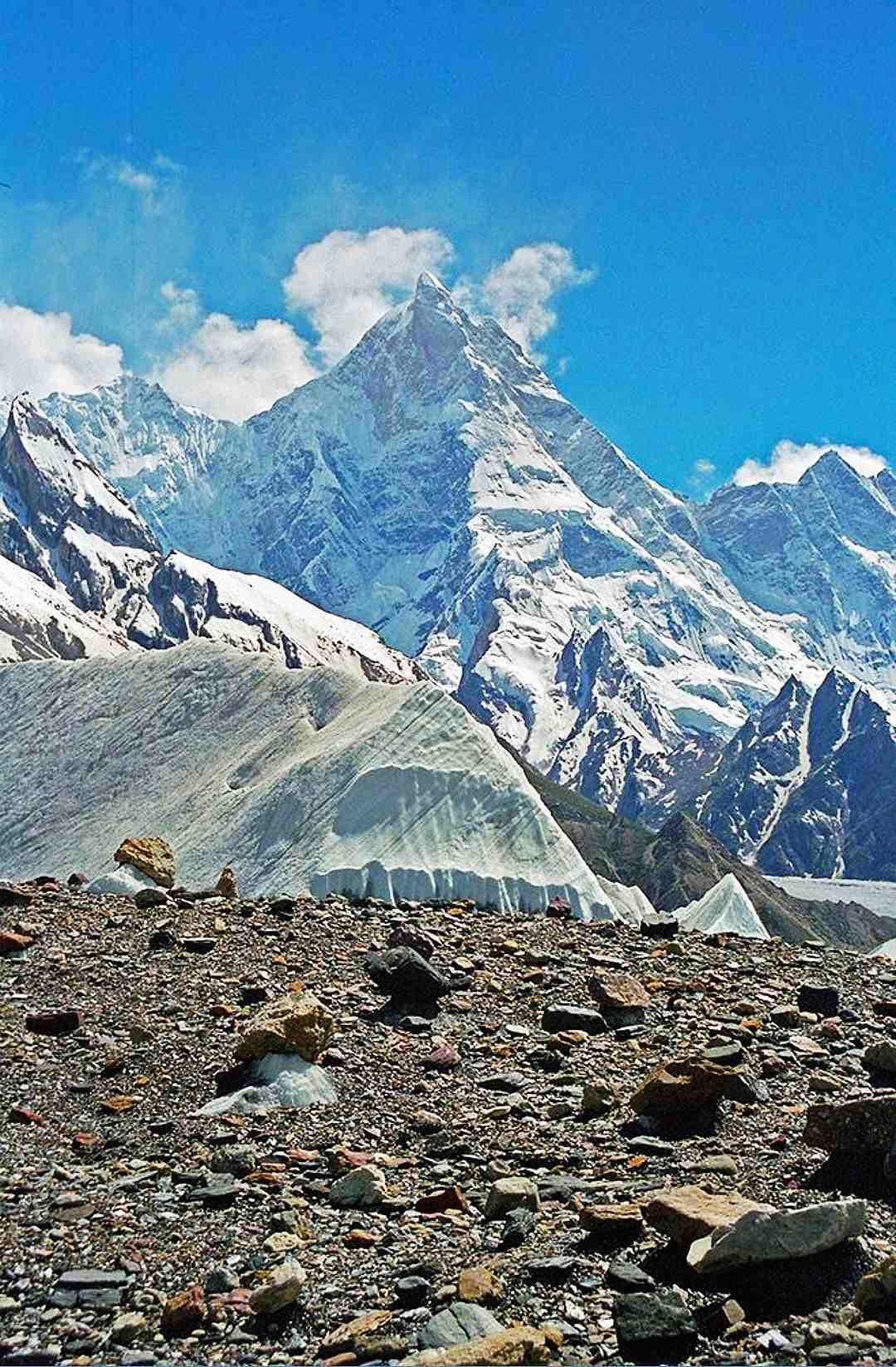 EBC Trek - Mountain Pass View